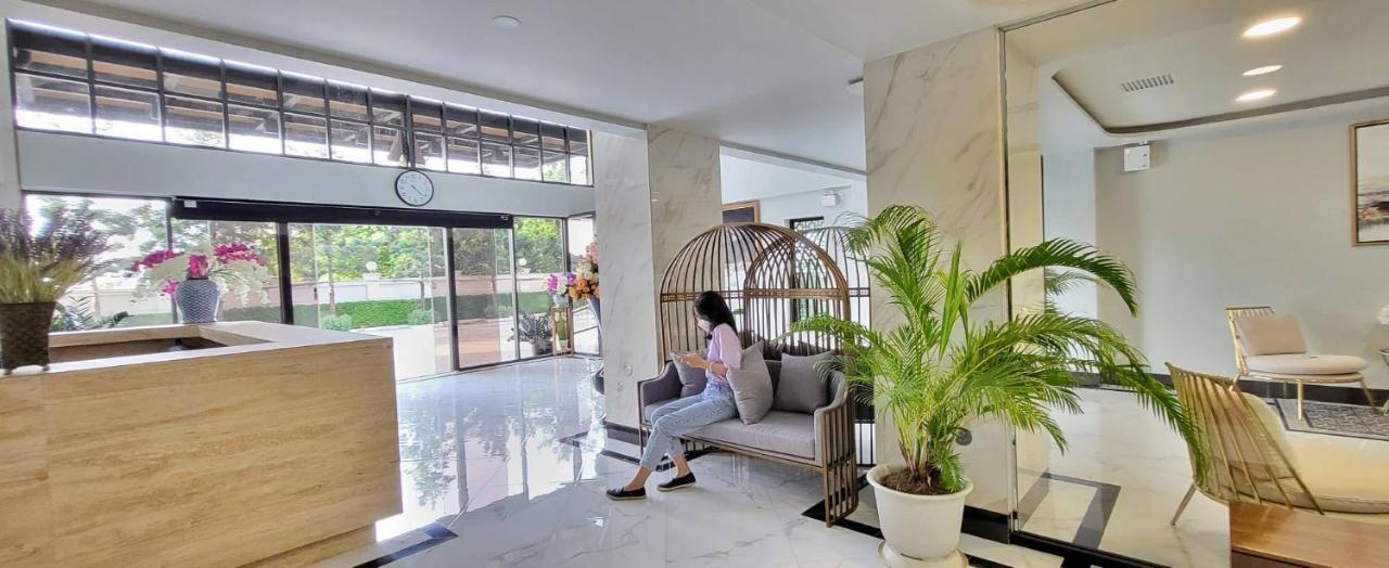 Baan Thanakul Residences Samut Prakan Exterior foto