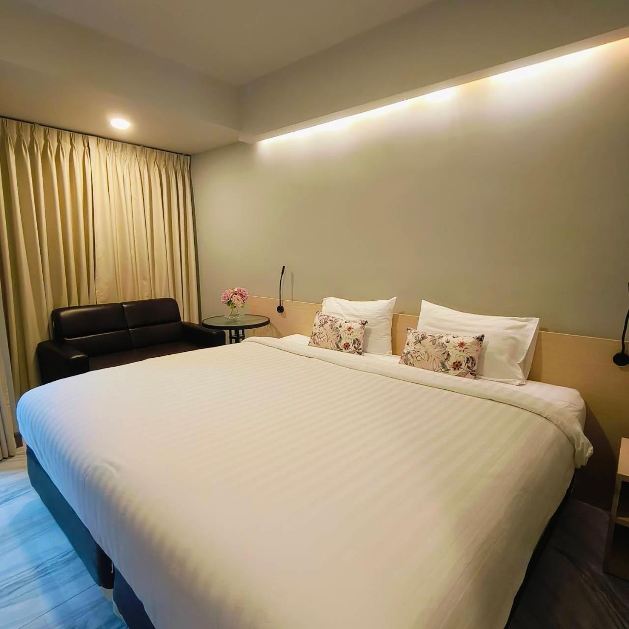 Baan Thanakul Residences Samut Prakan Exterior foto
